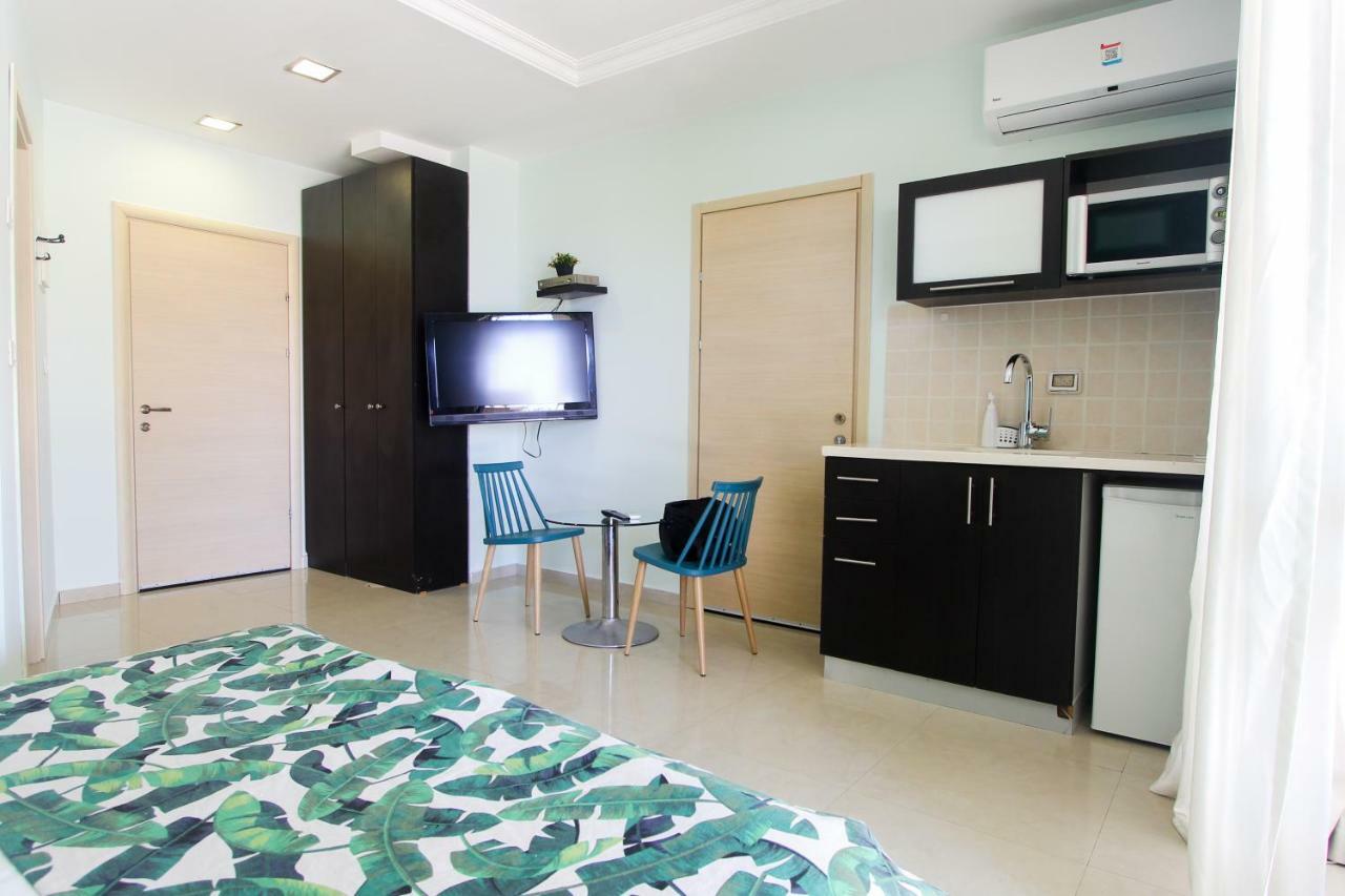 Olive Baywatch Hotel Tel Aviv Exterior photo